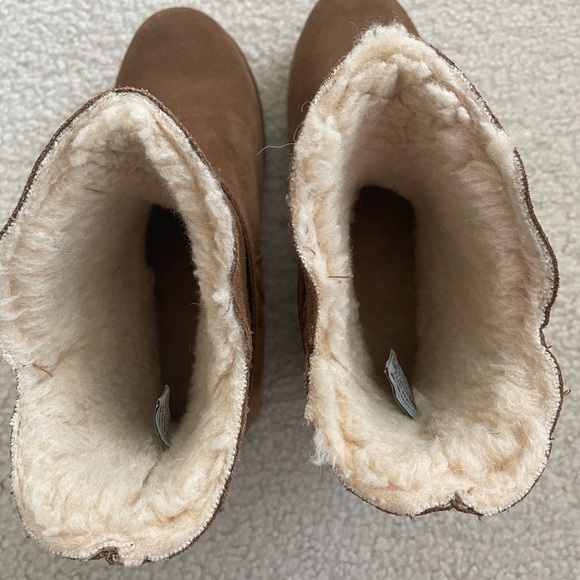 BearPaw Maxine Boots - Picture 8 of 9